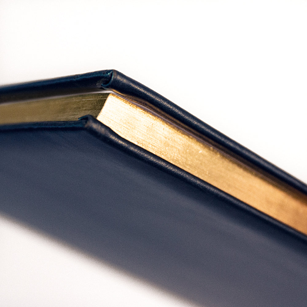 Kalendorius FUTURA VIP 2026, A4, PU, mėlyna, aukso spalvos kraštai