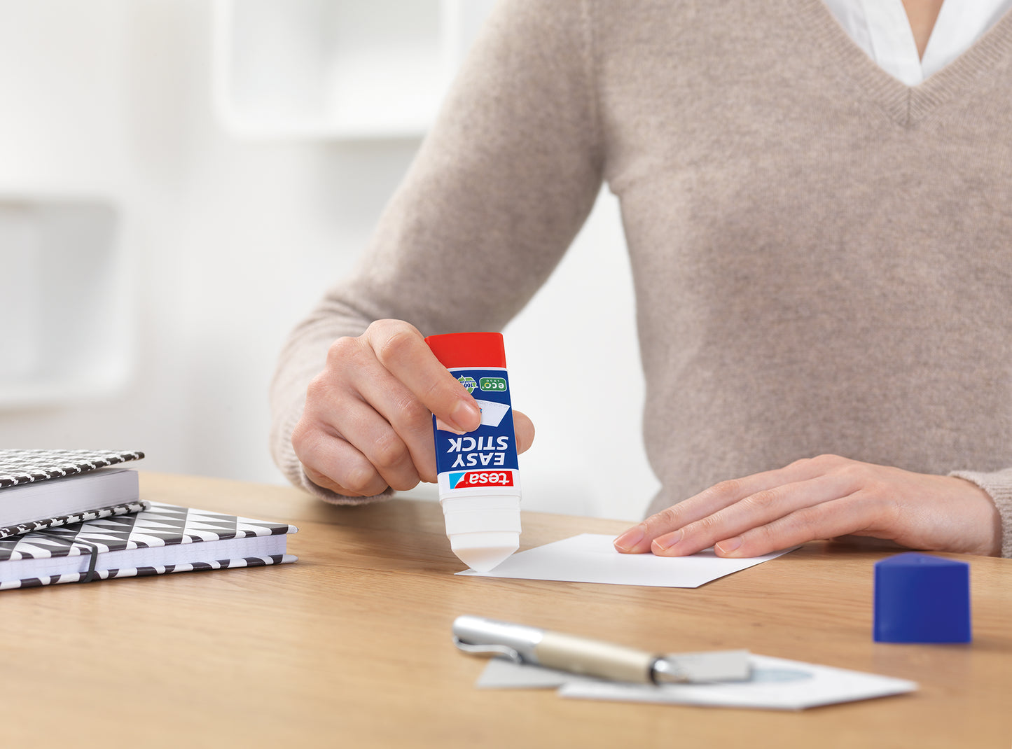 Ekologiški pieštukiniai klijai TESA be tirpiklių (trikampiai)