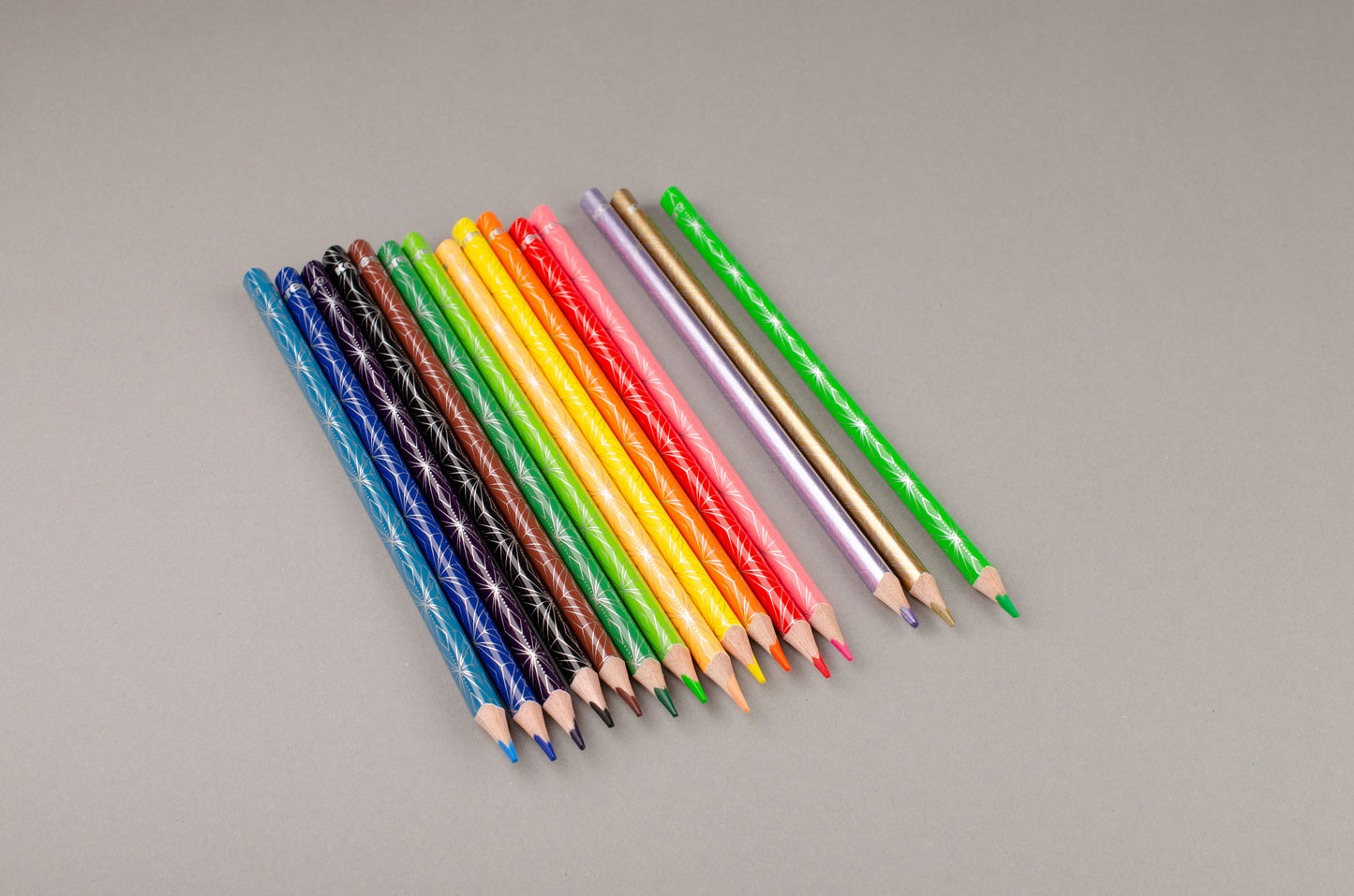 Spalvoti pieštukai KORES KOLORES STYLE, tribriauniai, 3mm, 15 spalvų (2 metalizuotos spalvos ir 1 neoninė)