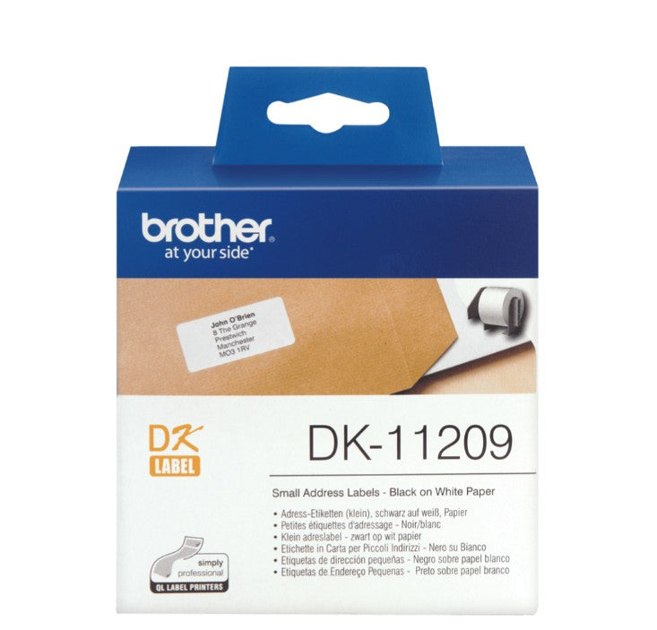 Originalus Brother DK-11209 etikečių ritinėlis – juodos raidės baltame fone, 29 mm x 62 mm.