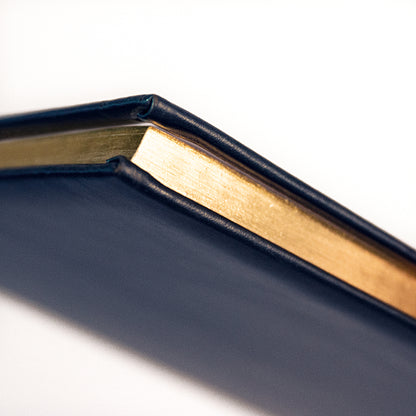 Kalendorius FUTURA VIP 2026, A4, PU, mėlyna, aukso spalvos kraštai