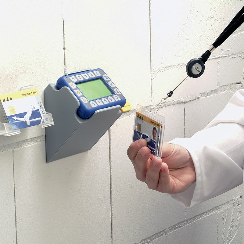 Laikiklis vardinei kortelei su dirželiu ir rite DURABLE