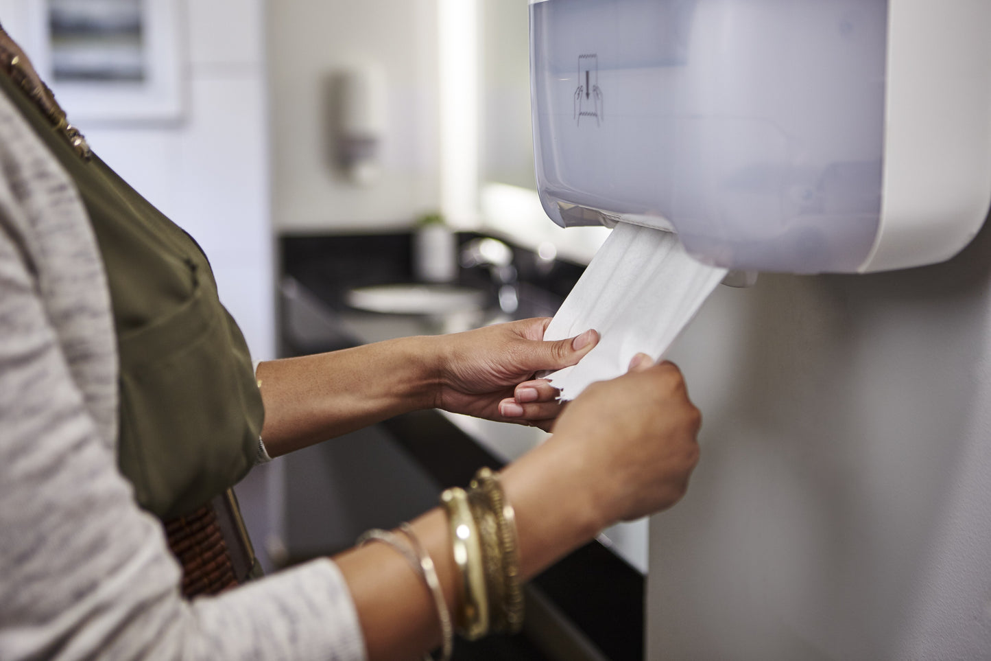 Paper towels TORK UNIVERSAL H1, 290059, 1 ply, 1220 serv., 21 cm x 280 m, white