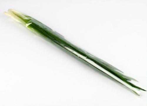 Onion leaves, pre-packed, 100 g