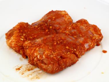 Broilerių šlaunelių mėsos kepsniai tradiciniame žolelių marinate MAP dėžutėje, ~ 3kg