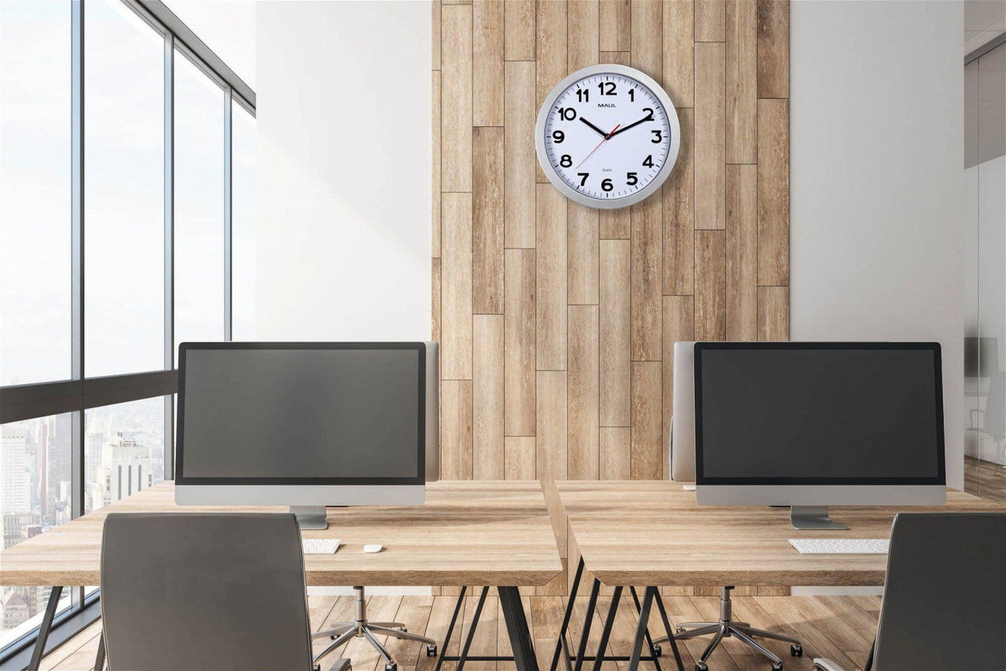 Wall clock MAUL Step, diameter 35 cm, silver color.