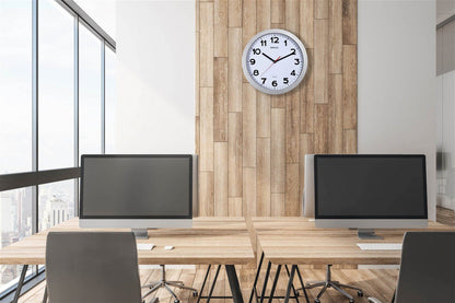 Wall clock MAUL Step, diameter 35 cm, silver color.